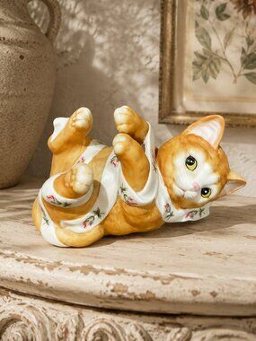 Vintage Musical Cat Figurine Collectible Hand Painted Seymour Mann
